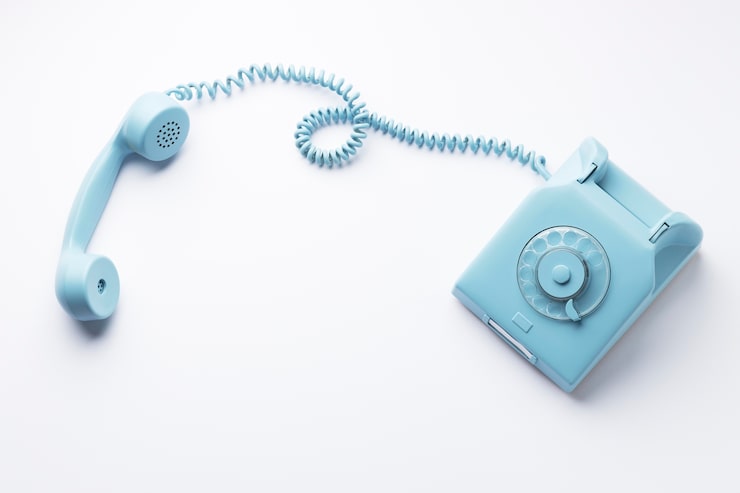 Best Small Handset Phones in the UK: Compact Smartphones Compared small handset